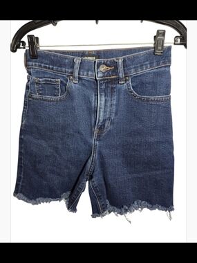 Express Mid Rise Raw Hem Denim Shorts Size 00 Medium Wash